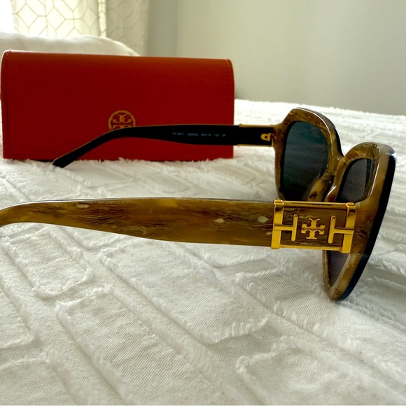 Tory Burch Sunglasses - Picture 2 of 8